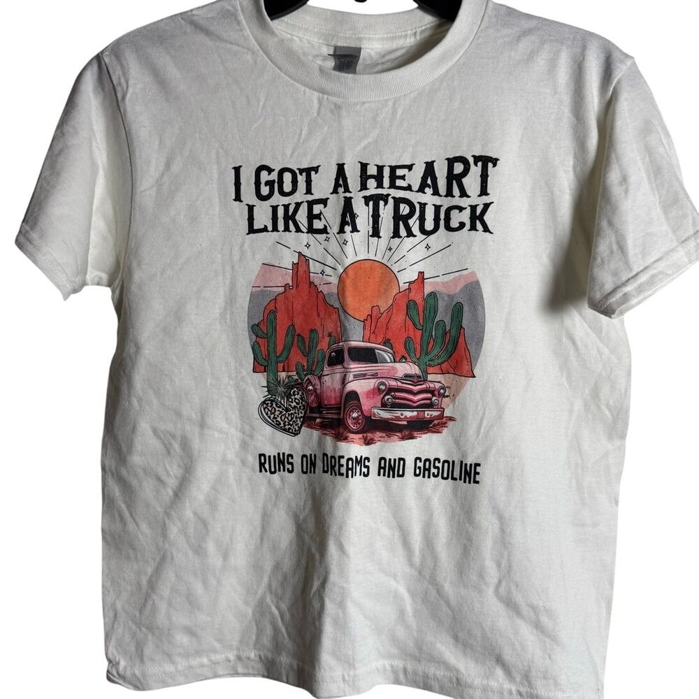 GILDAN "I Got A Heart Like A Truck" SS Graphic Tee Size Youth S - Picture 2 of 6
